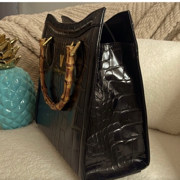 🚨Valentino Christy Paris Croc embossed leather Handbag… EUC. ..No Call Outs - Picture 2 of 8